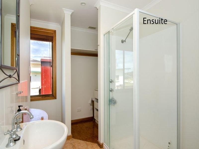 38 Beach Road, Beachport SA 5280