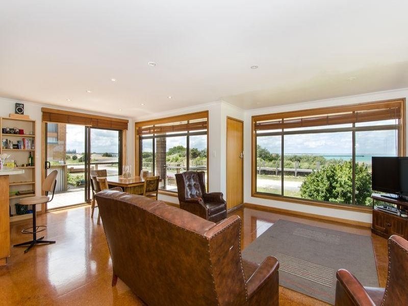 38 Beach Road, Beachport SA 5280