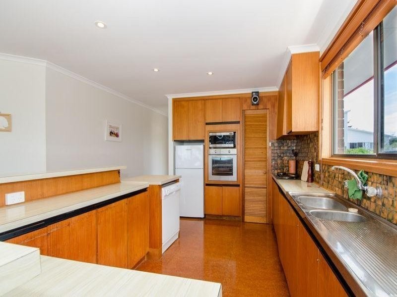 38 Beach Road, Beachport SA 5280