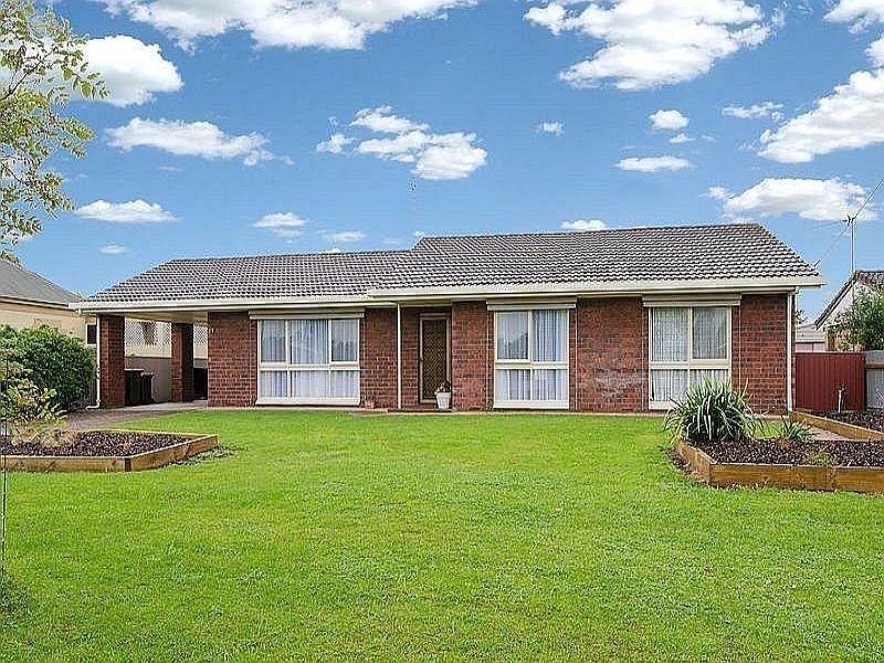 17 Eighth Street, Millicent SA 5280