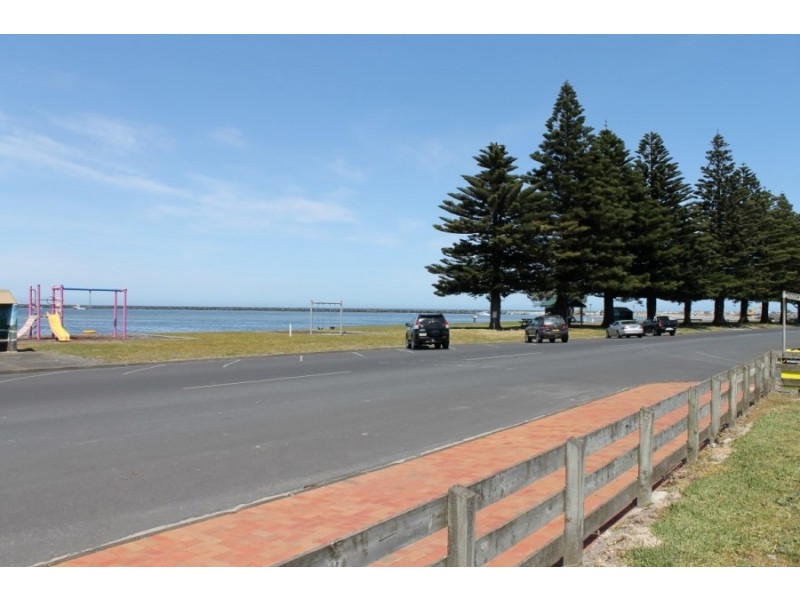 62 Sea Parade, Port Macdonnell SA 5291