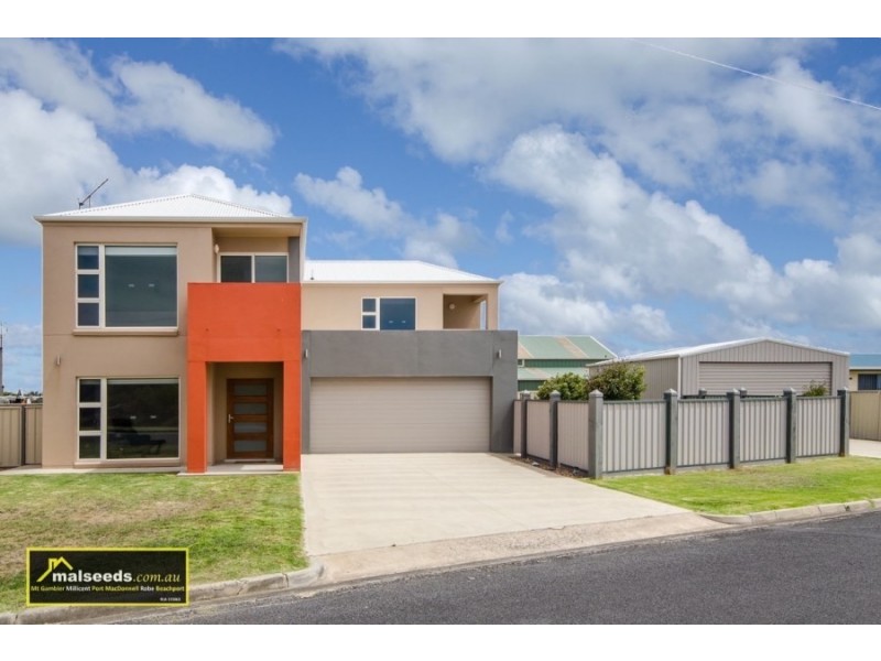 1 Springs Road, Port Macdonnell SA 5291