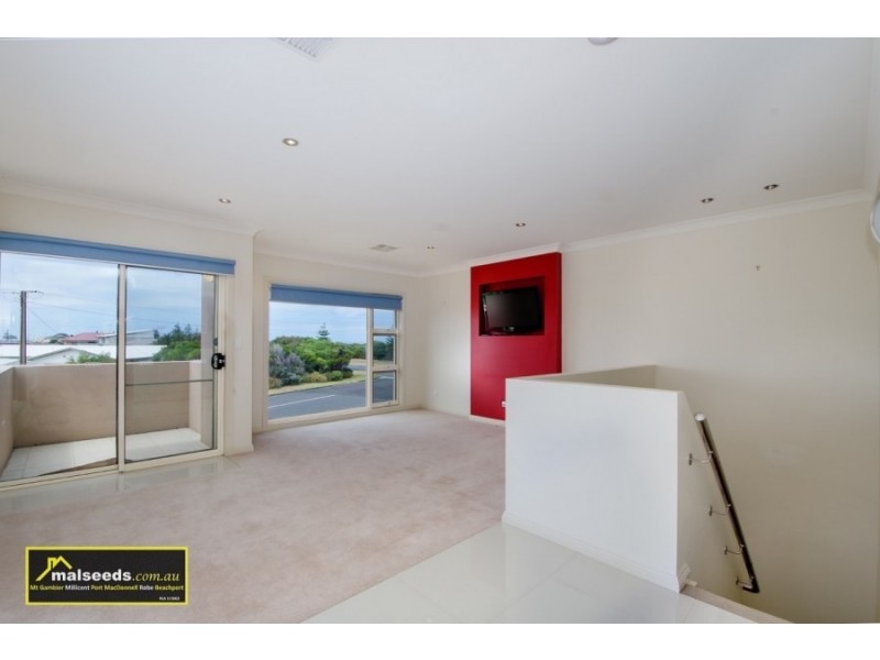 1 Springs Road, Port Macdonnell SA 5291