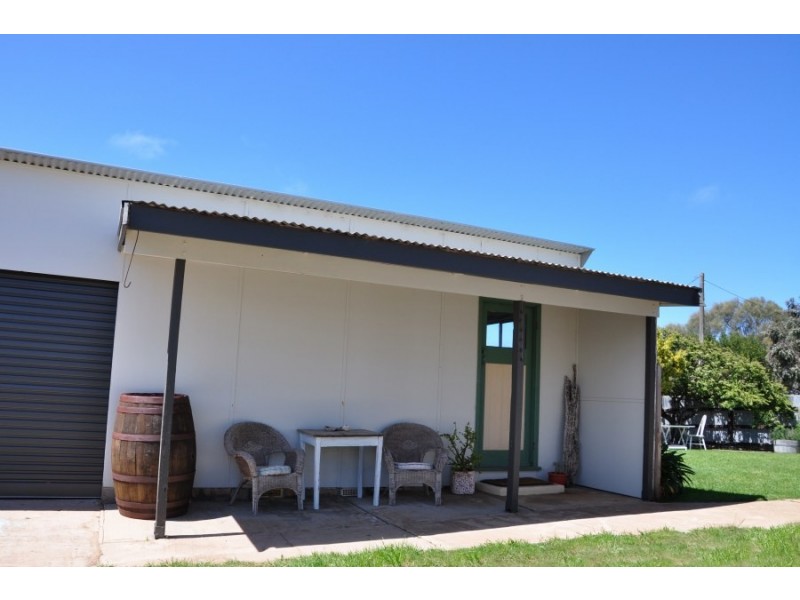 5 North West Terrace, Beachport SA 5280
