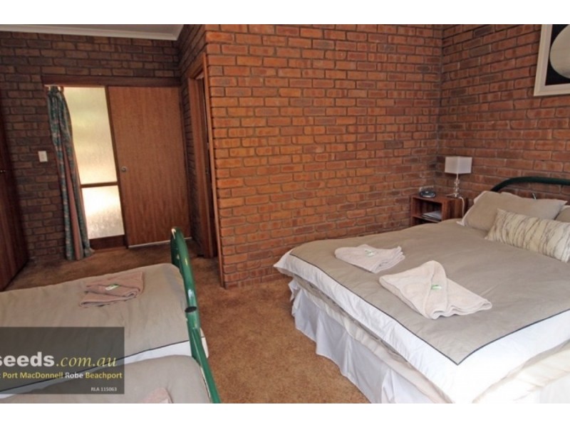 22339 Bay Road, Allendale East SA 5291