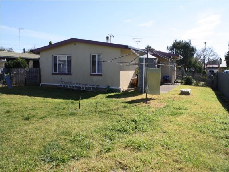 12 Neilson Street, Penola SA 5277