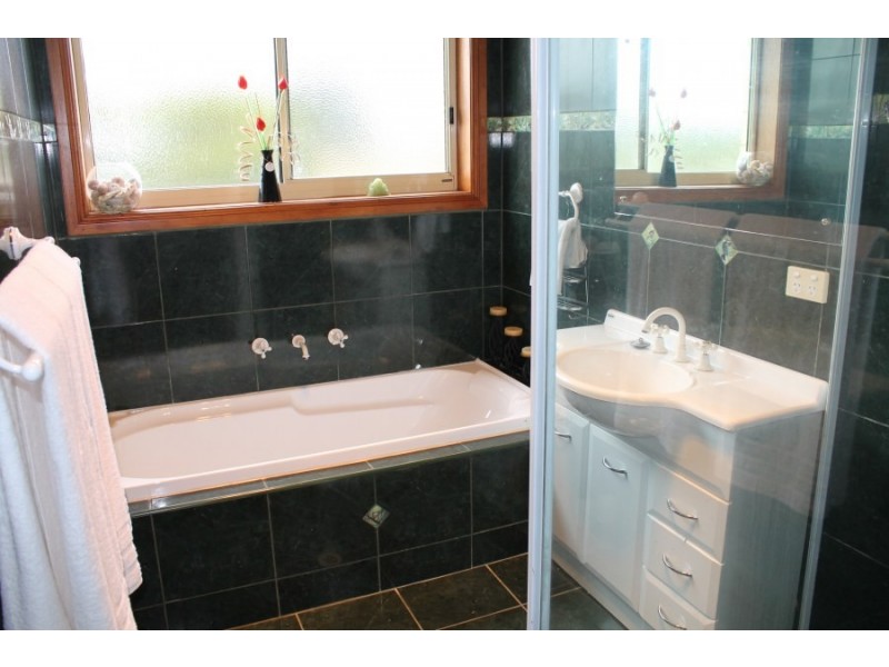 4 Bill James Court, Compton SA 5291