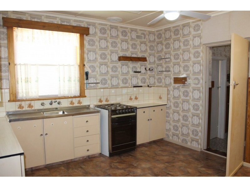 37 Holzgrefe Street, Millicent SA 5280