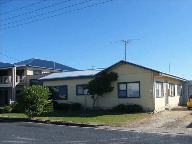 98 Meylin Street, Port Macdonnell SA 5291