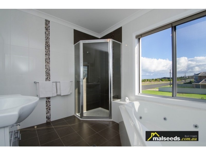 138 Sea Parade, Port Macdonnell SA 5291