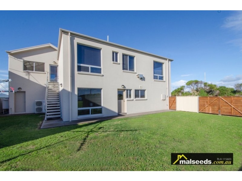 138 Sea Parade, Port Macdonnell SA 5291