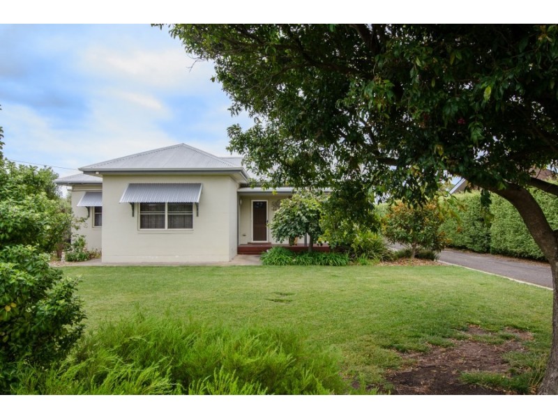 8 White Street, Millicent SA 5280