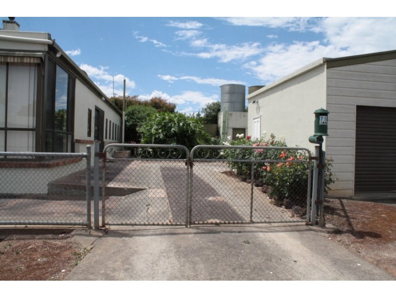 75 Church Street, Penola SA 5277