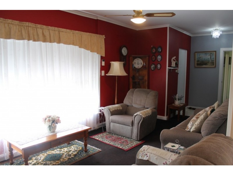 16 Bowman Street, Millicent SA 5280