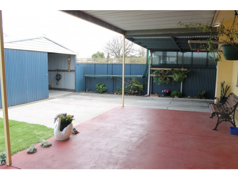 16 Bowman Street, Millicent SA 5280