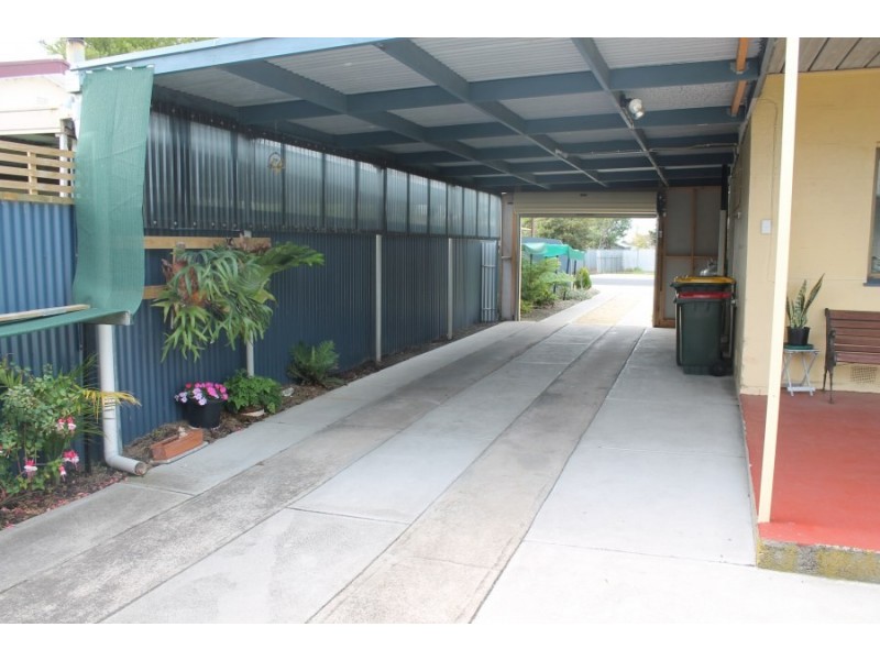 16 Bowman Street, Millicent SA 5280