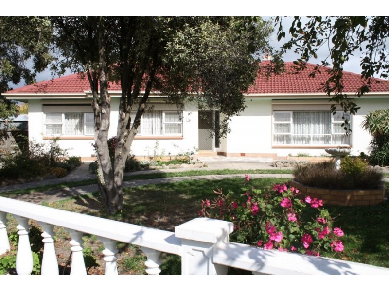 16 Cassells Street, Millicent SA 5280