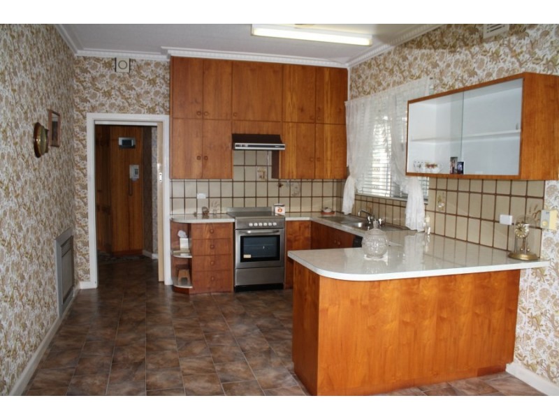 16 Cassells Street, Millicent SA 5280