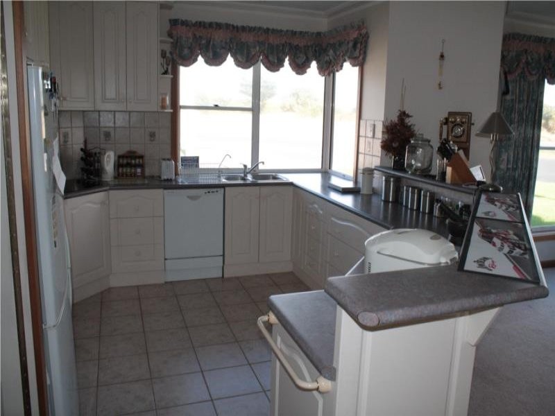 141 Sea Parade, Port Macdonnell SA 5291