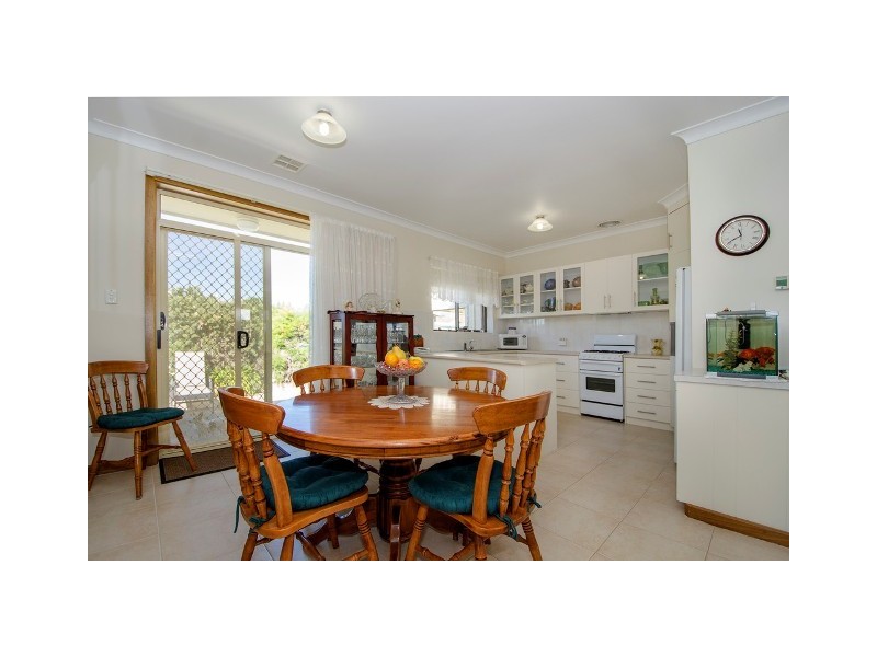 97 Meylin Street, Port Macdonnell SA 5291
