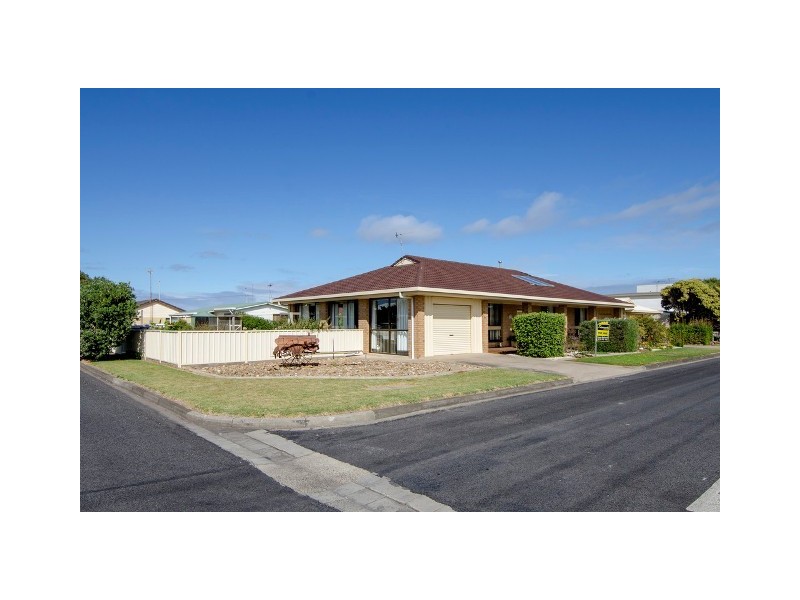 97 Meylin Street, Port Macdonnell SA 5291