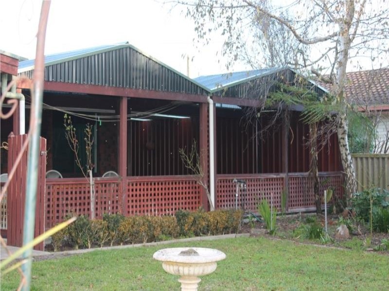 17 Campbell Street, Millicent SA 5280