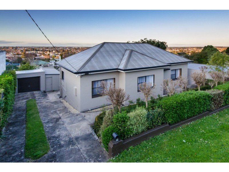 22 Lake Terrace West, Mount Gambier SA 5290