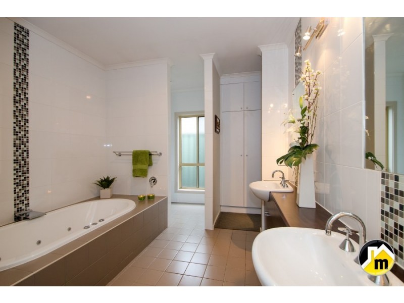 11 Kyrenia Court, Mount Gambier SA 5290