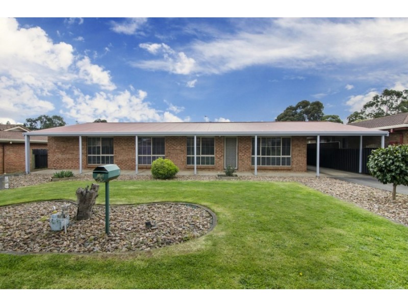 27 Carmel Drive, Mount Gambier SA 5290