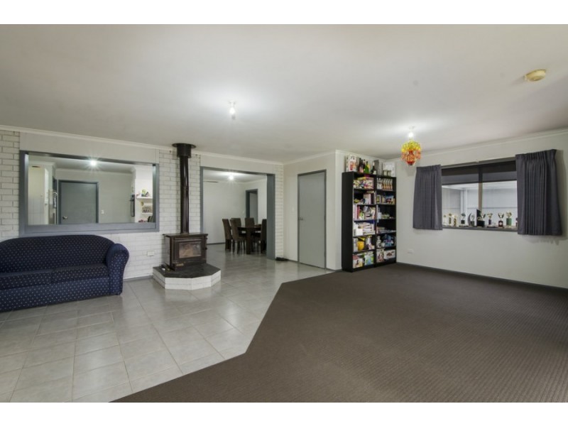 27 Carmel Drive, Mount Gambier SA 5290