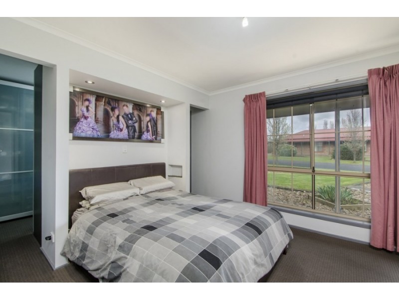 27 Carmel Drive, Mount Gambier SA 5290