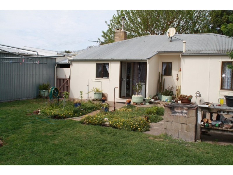 6 Whitehead Street, Millicent SA 5280