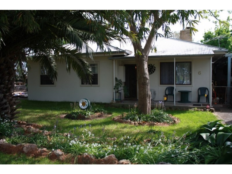 6 Whitehead Street, Millicent SA 5280