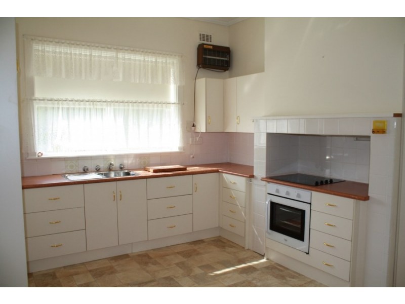 15 Seebohm Street, Tantanoola SA 5280