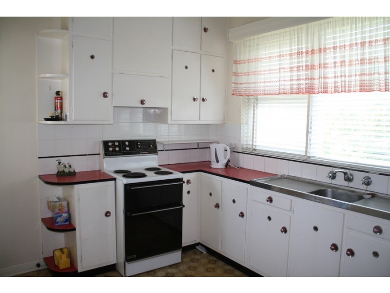 8 Randall Street, Tantanoola SA 5280