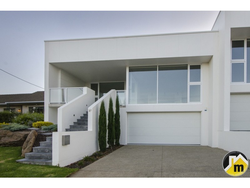 37 Lake Terrace West, Mount Gambier SA 5290