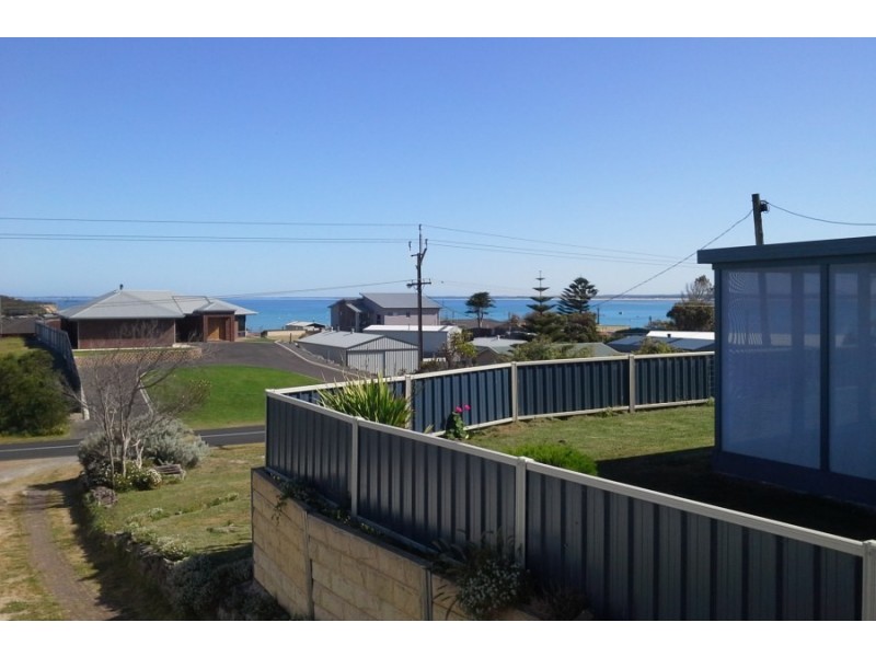 17 Cape Buffon Drive, Southend SA 5280