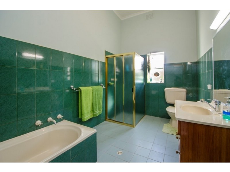 4 Queens Avenue, Mount Gambier SA 5290