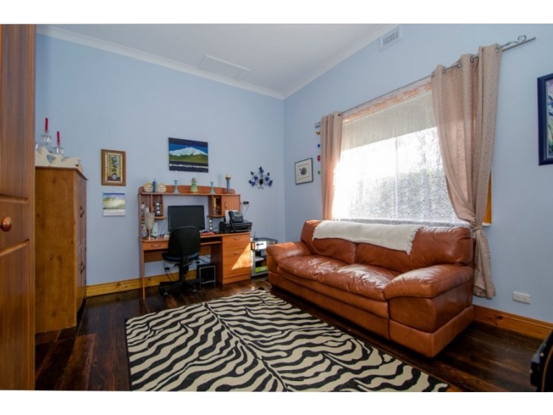 4 Queens Avenue, Mount Gambier SA 5290