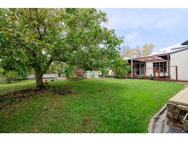 4 Queens Avenue, Mount Gambier SA 5290