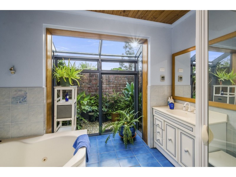 10 Vivienne Avenue, Mount Gambier SA 5290