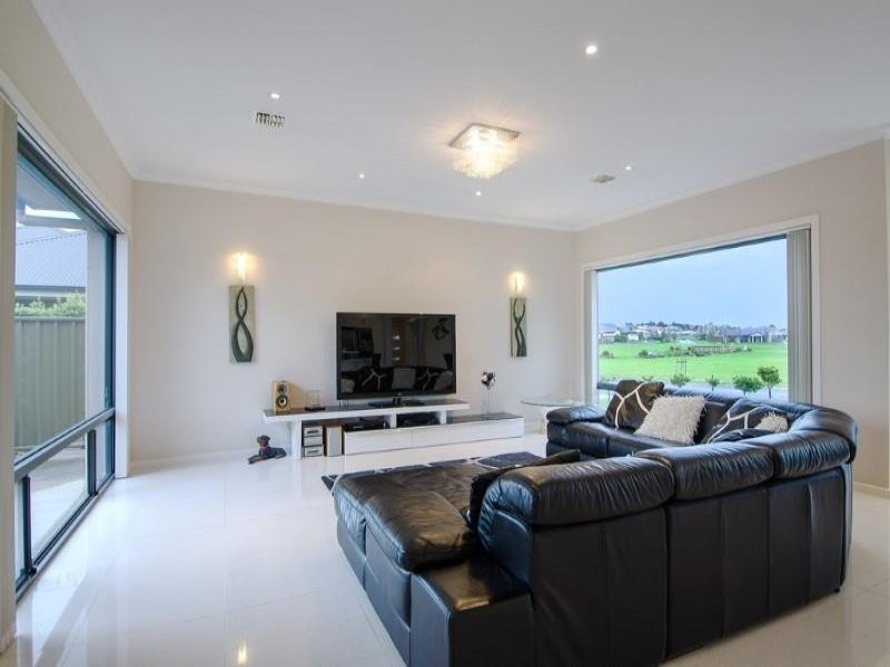 8 Oakridge Crescent, Mount Gambier SA 5290