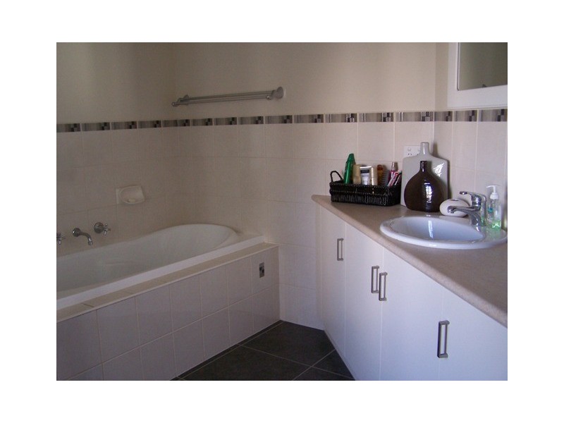 32 Ridge Terrace, Millicent SA 5280