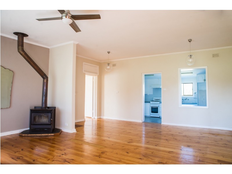 12 North Terrace, Tantanoola SA 5280