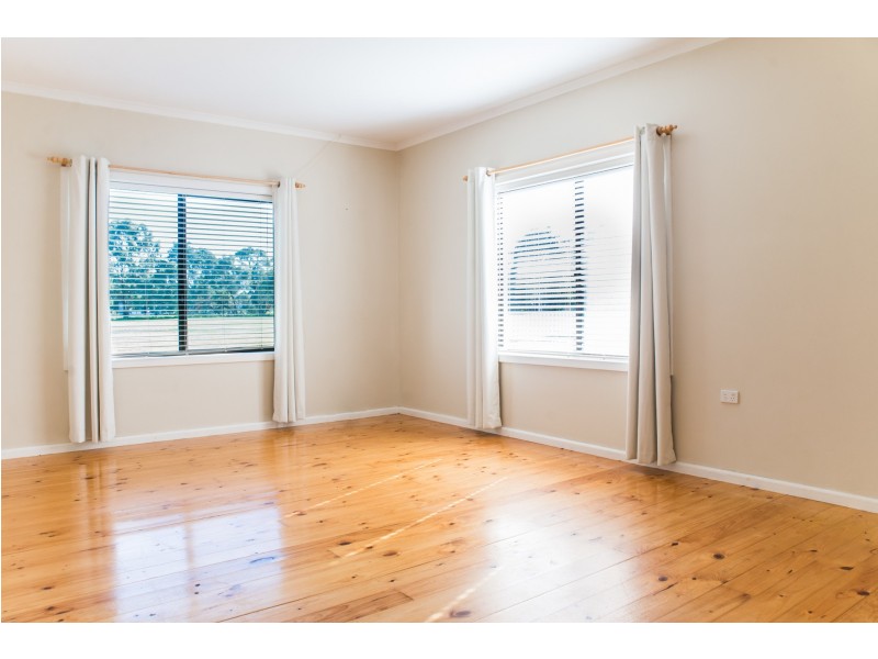 12 North Terrace, Tantanoola SA 5280