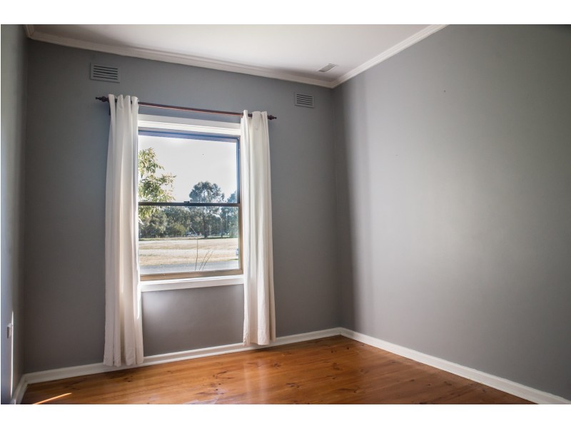 12 North Terrace, Tantanoola SA 5280