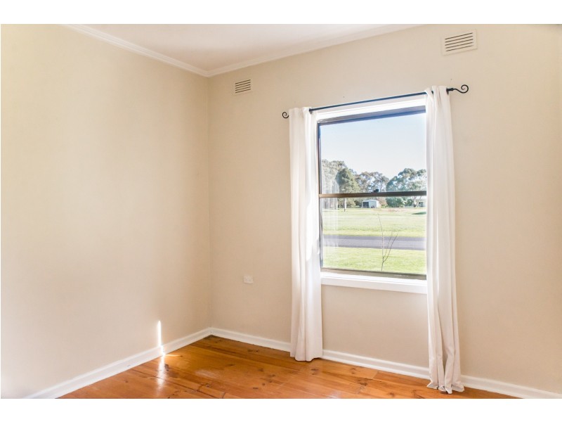 12 North Terrace, Tantanoola SA 5280