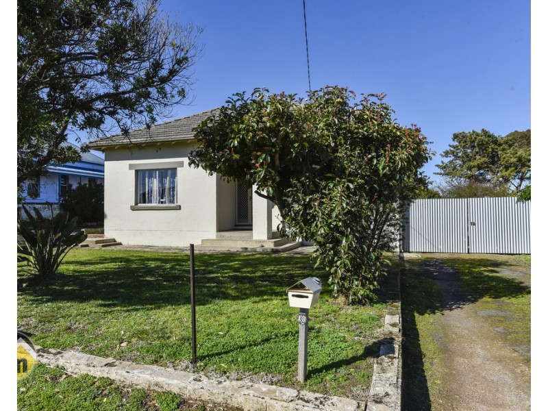 18 Elizabeth Street, Millicent SA 5280