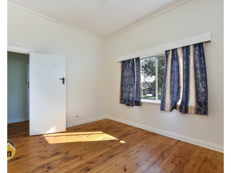 18 Elizabeth Street, Millicent SA 5280