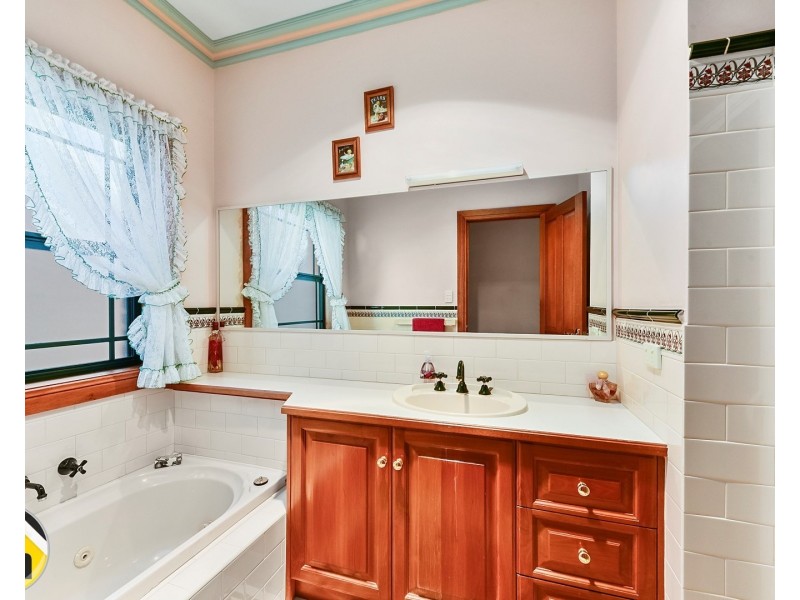 8 Westlands Court, Mount Gambier SA 5290